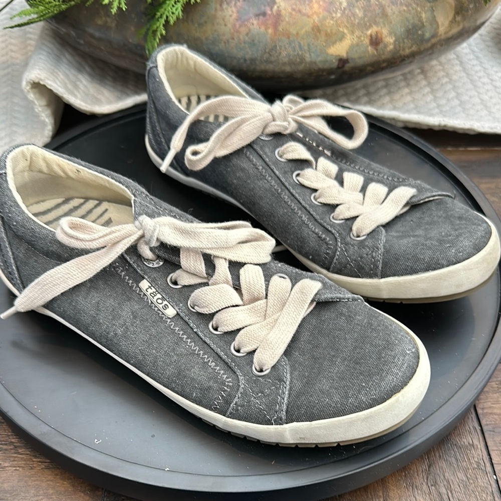 Taos Gray Canvas Sneakers